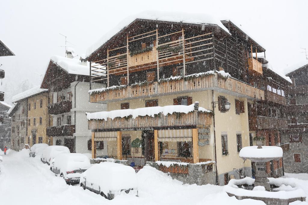 Albergo Centrale Forni di Sopra Exterior photo