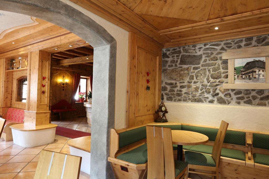 Albergo Centrale Forni di Sopra Exterior photo