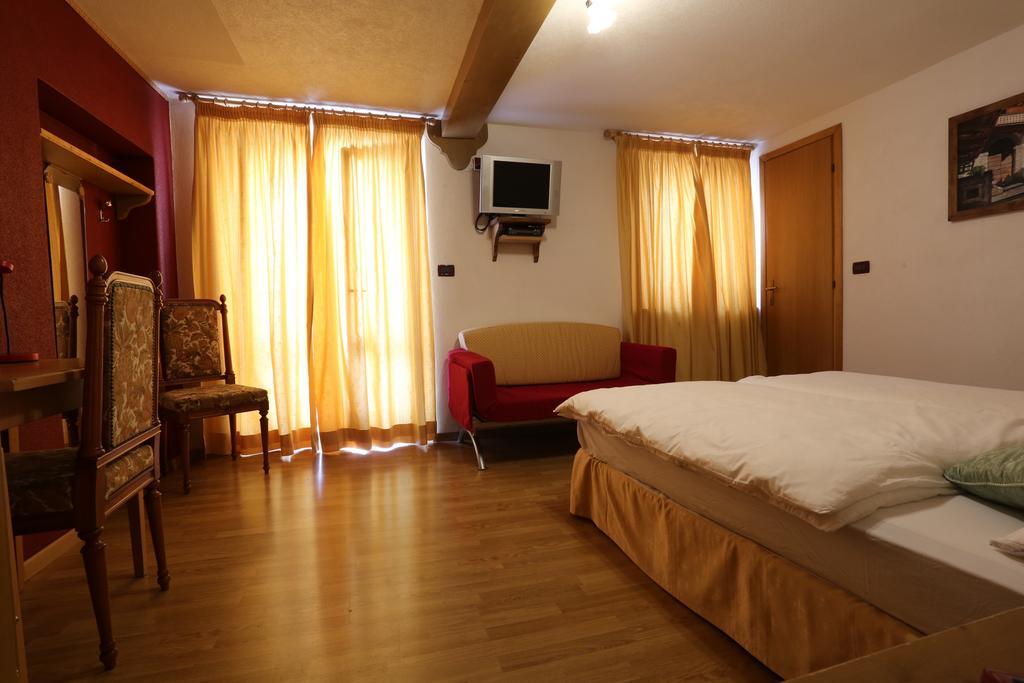 Albergo Centrale Forni di Sopra Room photo