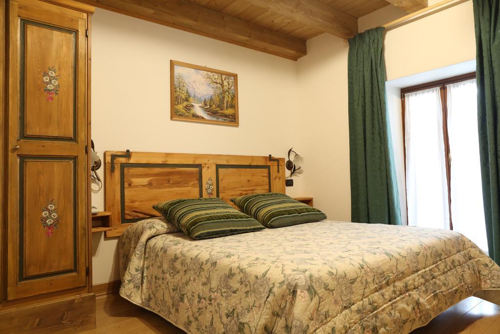 Albergo Centrale Forni di Sopra Exterior photo