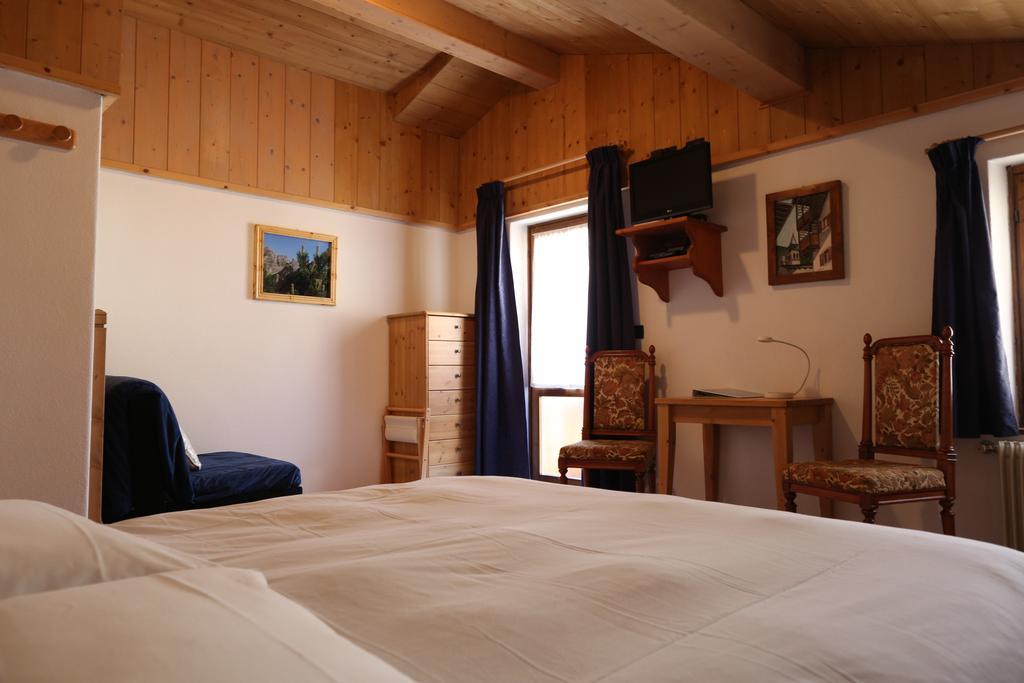 Albergo Centrale Forni di Sopra Exterior photo